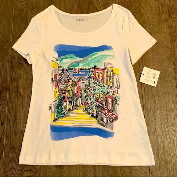CROFT & BARROW GRAPHIC T-SHIRT WOMEN SMALL COLORFUL NEIGHBORHOOD SCENE. - Picture 4 of 10